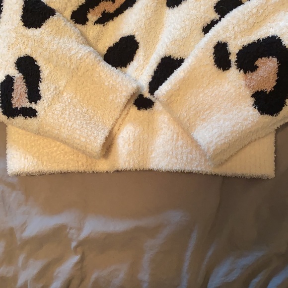 NWOT leopard print sweater - Picture 4 of 4